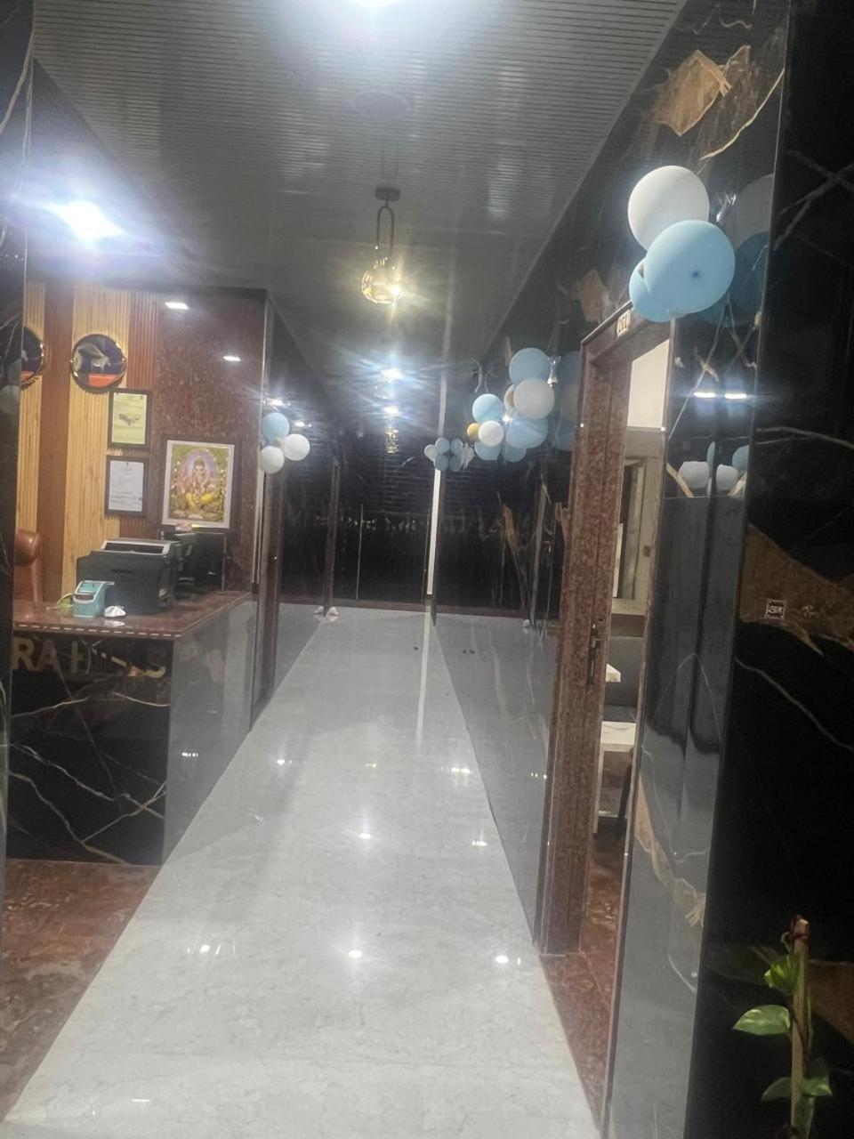 Hotel Banjara Hills Ābu Road エクステリア 写真